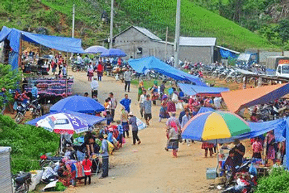 Bac Ha Market full day tour from Sapa